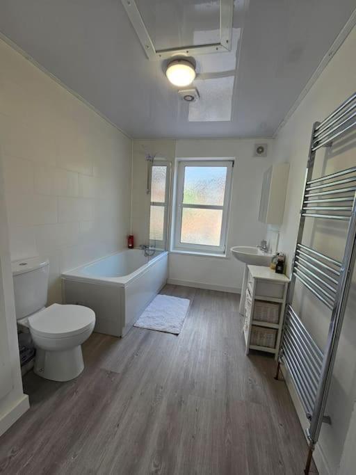 فيلا Convenient 3 Bed, Pr1 Near Uclan N Train Station بريستون المظهر الخارجي الصورة