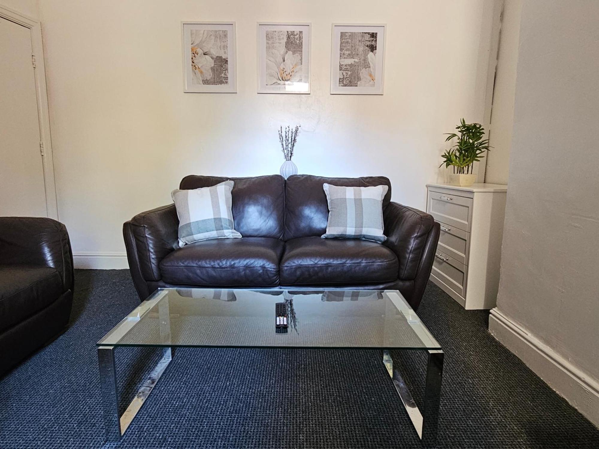 فيلا Convenient 3 Bed, Pr1 Near Uclan N Train Station بريستون المظهر الخارجي الصورة